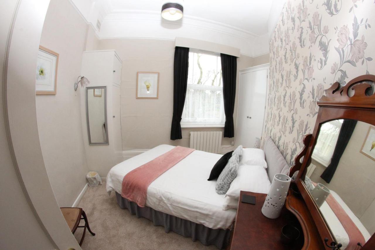 Parterre Holiday Apartments Sandown Exterior photo